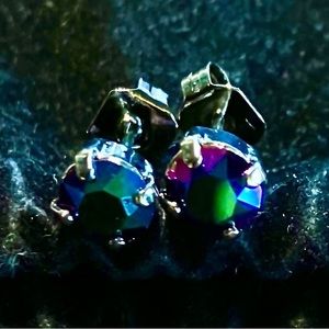 Unisex earrings. New